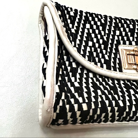 Melie Bianca Black White Weave Clutch B#30 - Picture 6 of 15